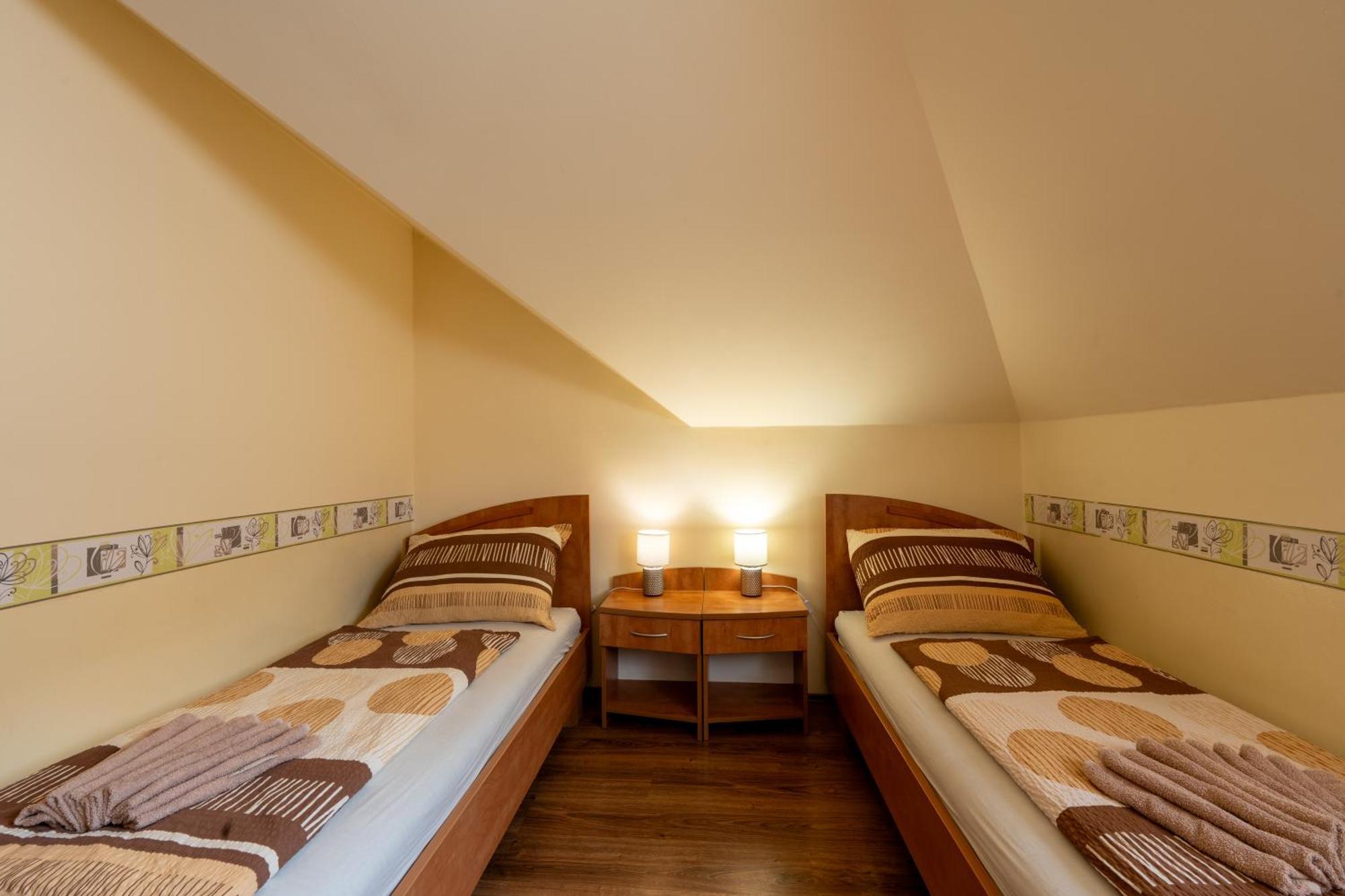Bed and Breakfast Szenti Vendeghaz Győr Exterior foto