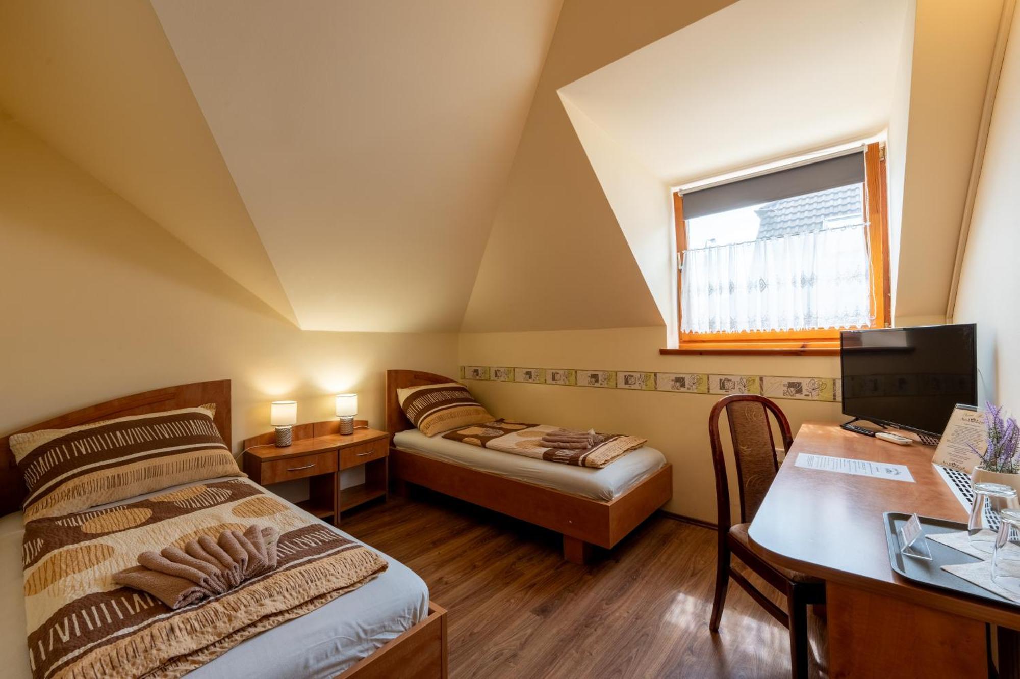 Bed and Breakfast Szenti Vendeghaz Győr Exterior foto